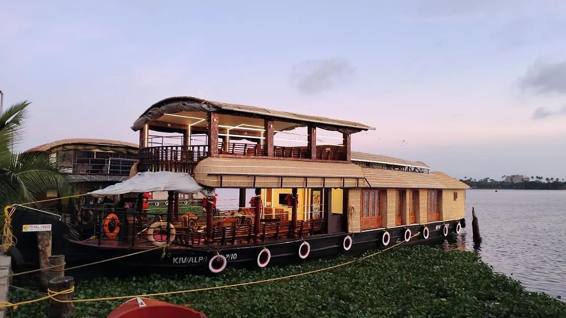 Egh Houseboats Hotel Alappuzha