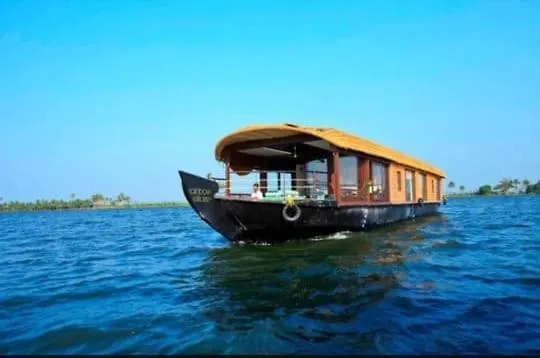 Botel Egh Houseboats Hotel Alappuzha